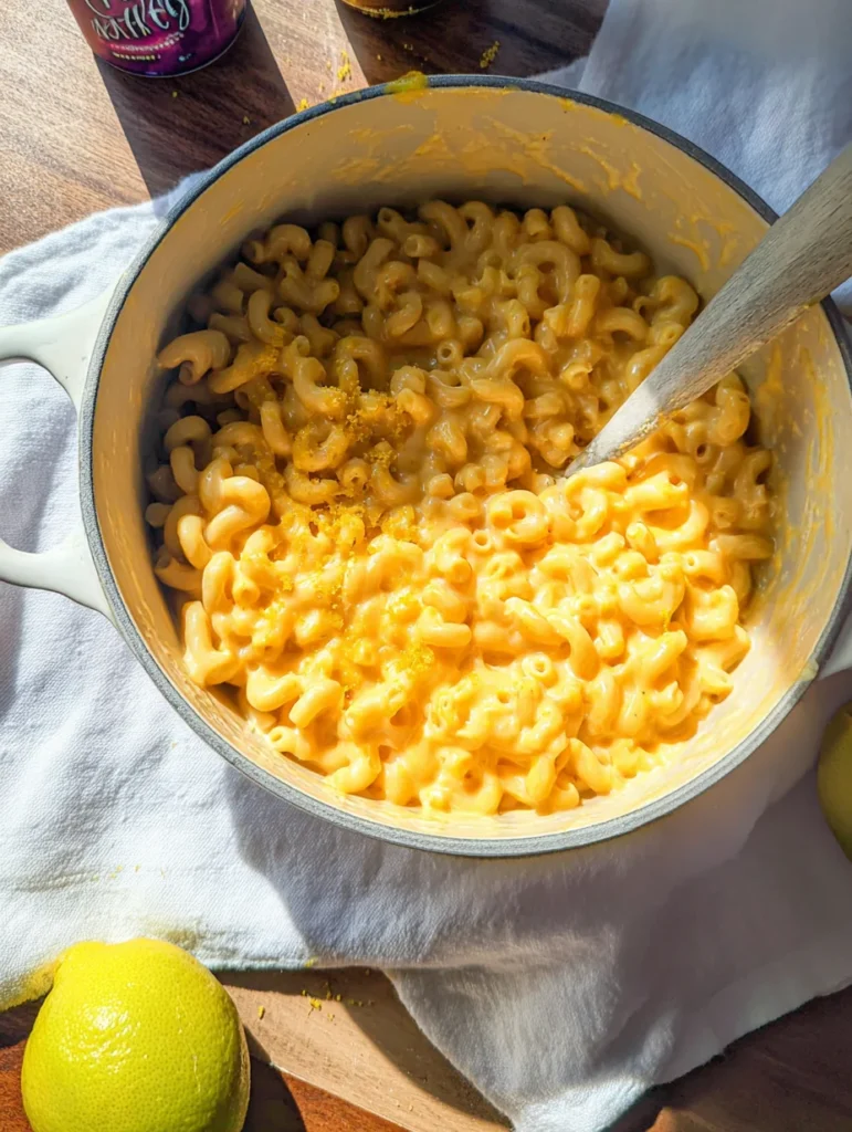 One Pot Creamy Mac and Cheese (Stovetop)